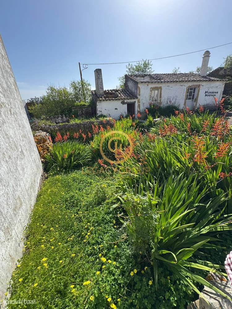 Moradia para recuperar com terreno urbano – Tacões, Alcoutim-1