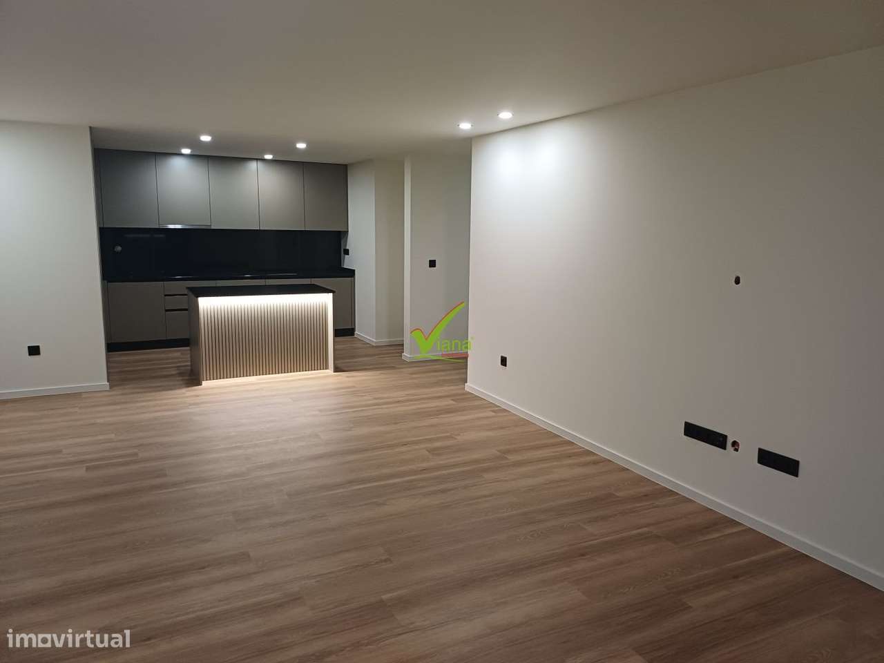 T. 3 com lugar de garagem - Junto Estação de Metro Póvoa de Varzim - Grande imagem: 5/27