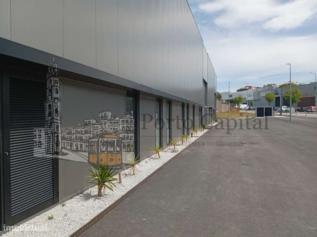 FANTÁSTICO ARMAZÉM NOVO PARA ARRENDAMENTO, SITUADO NA ZONA INDUSTRI... - Grande imagem: 2/51