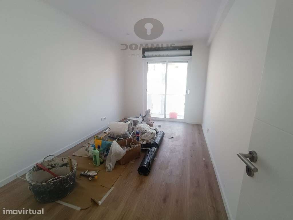 Apartamento T2 Totalmente Remodelado no Cacém-7