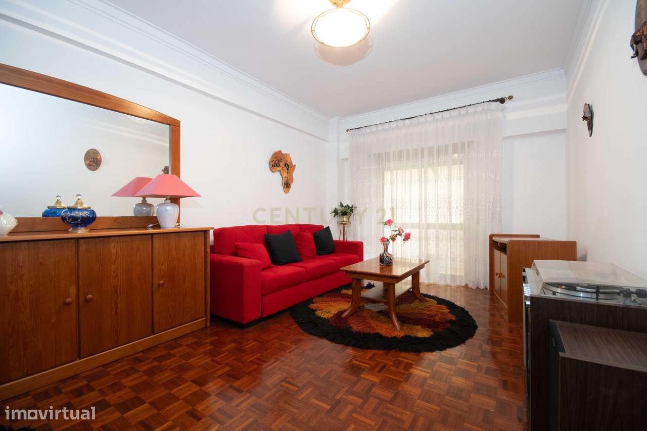 Apartamento T1 em Santa Apolónia — 85 m² com lugar de garagem. - Grande imagem: 3/22