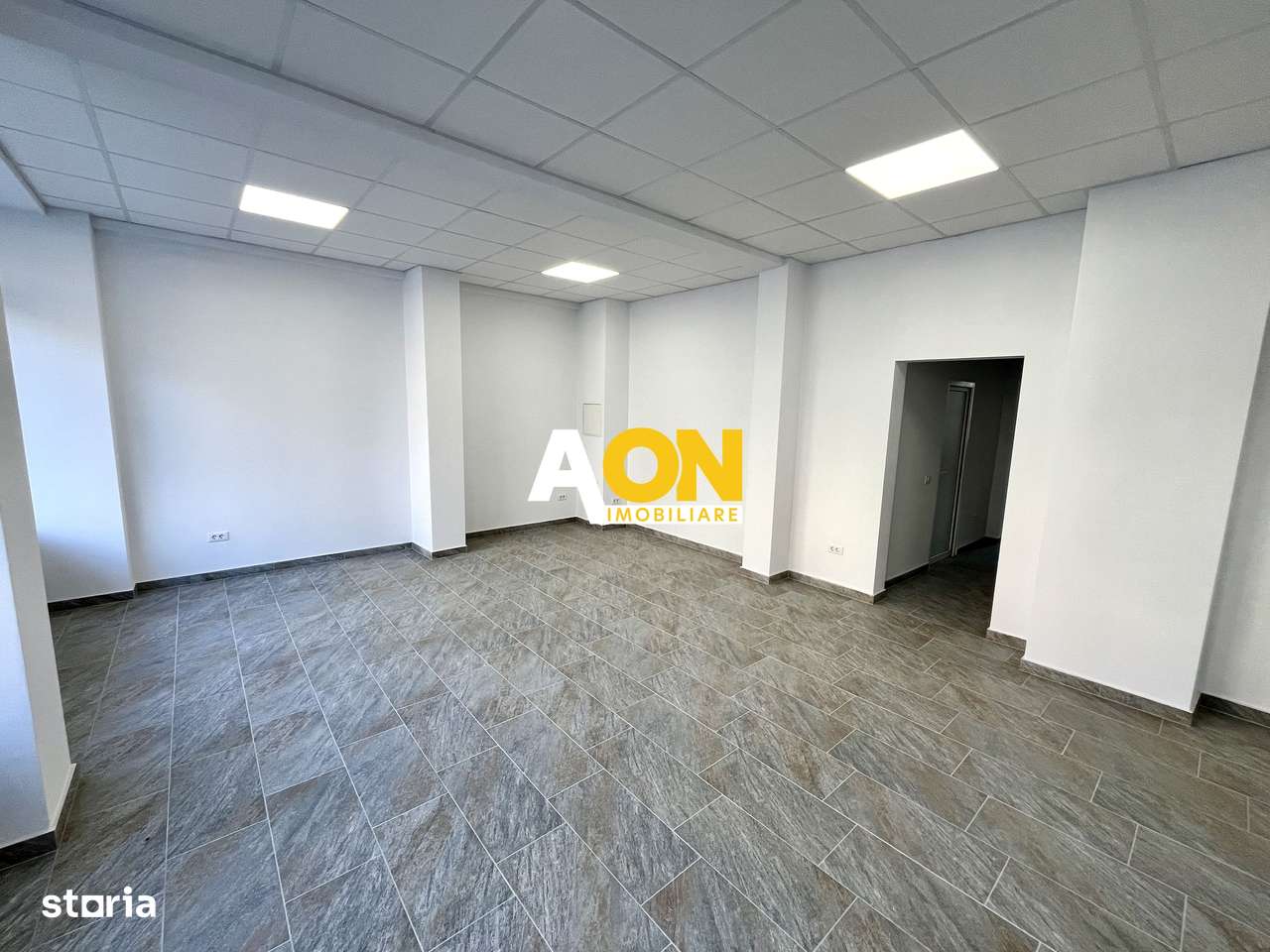 Spațiu Comercial, Trafic Pietonal, Complet Renovat - Imagine principală: 3/11