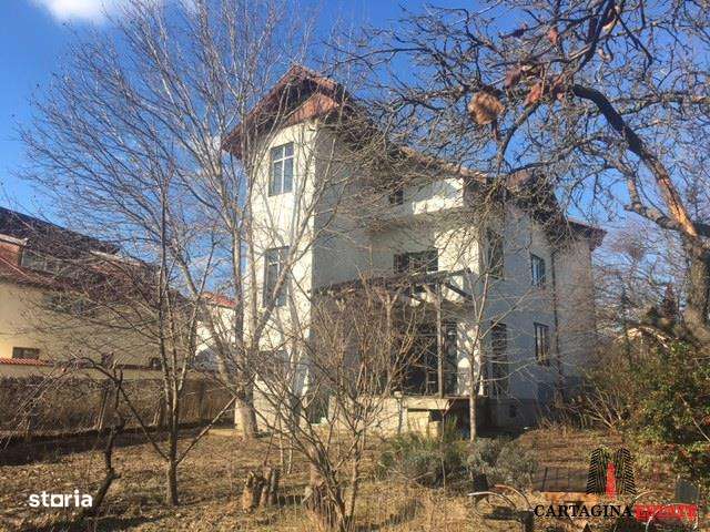 Vila S+P+1+M  Pipera Central  Drumul Potcoavei  comision 0-1