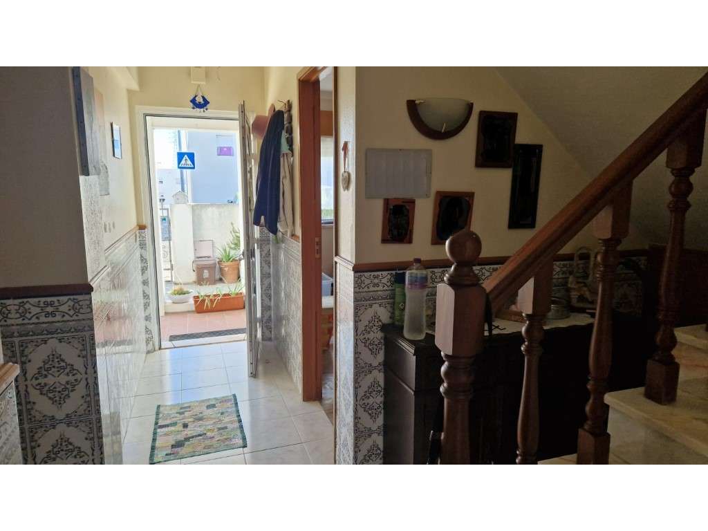 Moradia em Banda - T4 - Manteigadas-4