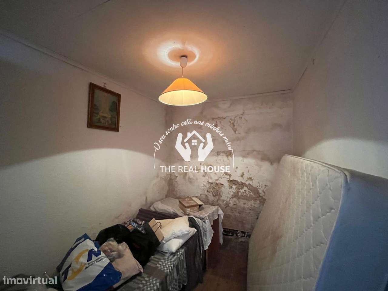 Moradia independente T2-18