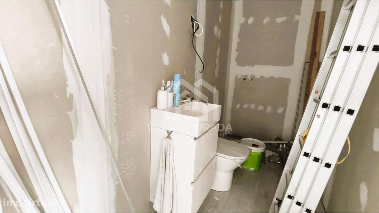 Moradia renovada T2 em Valbom-21