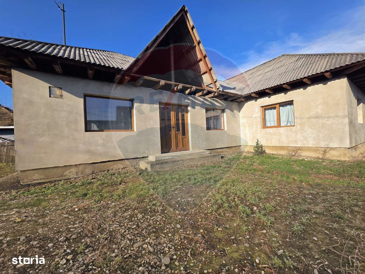 De vanzare casa solida cu teren generos si acces facil Lespezi Bacau-17