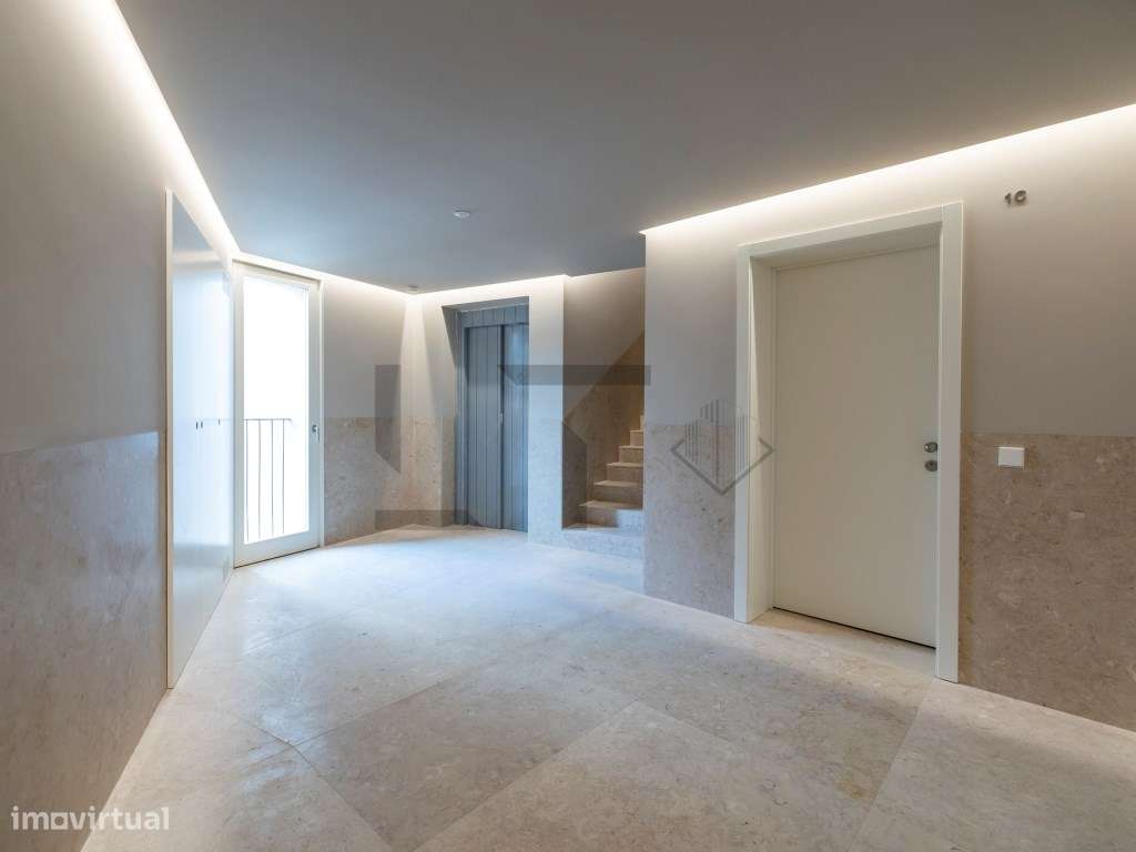 Apartamento T2 com Garagem para Venda junto à Av. da Liberdade, Lisboa - Grande imagem: 4/23