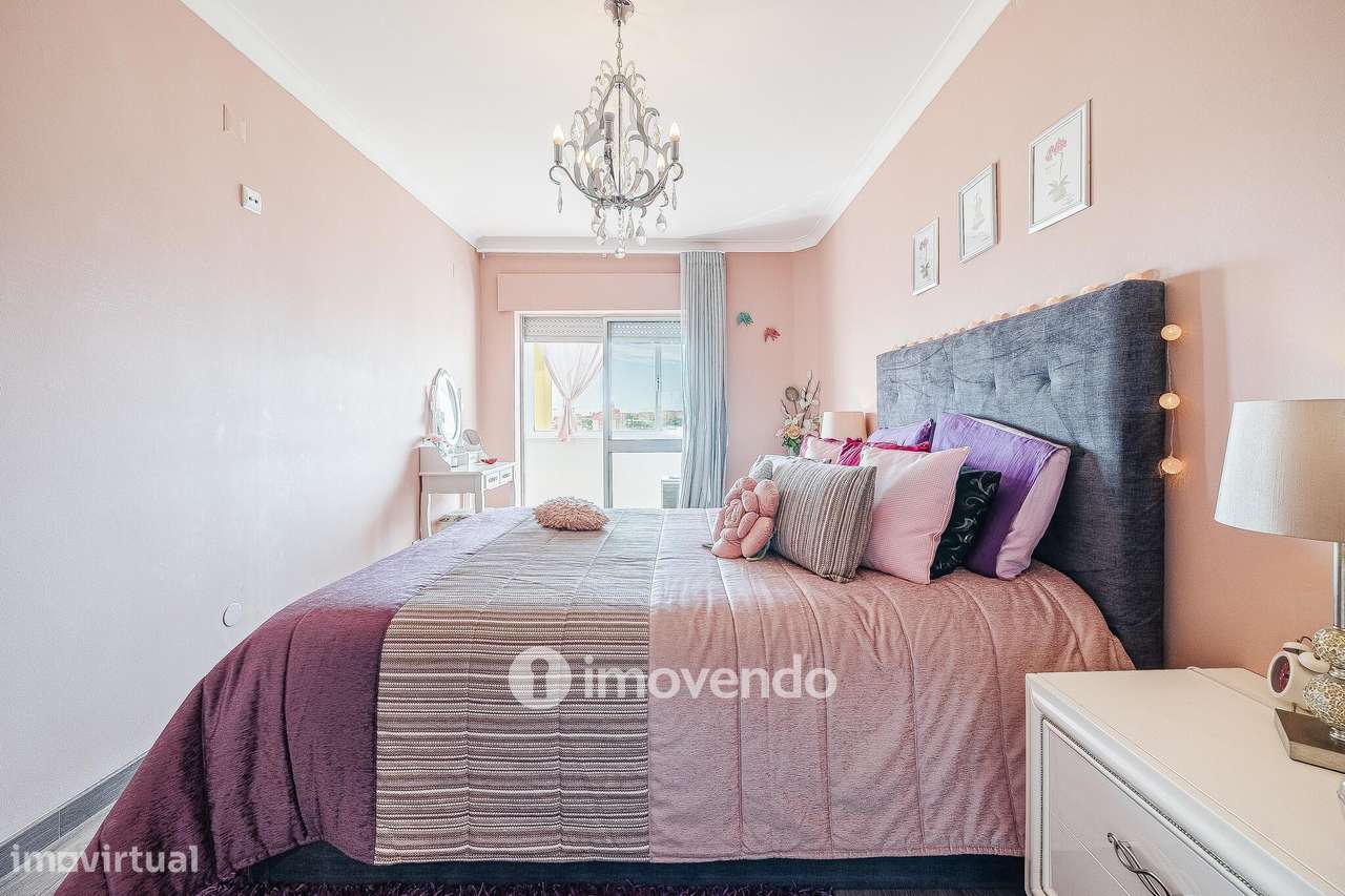 Apartamento T3, com áreas amplas, em Setúbal-33