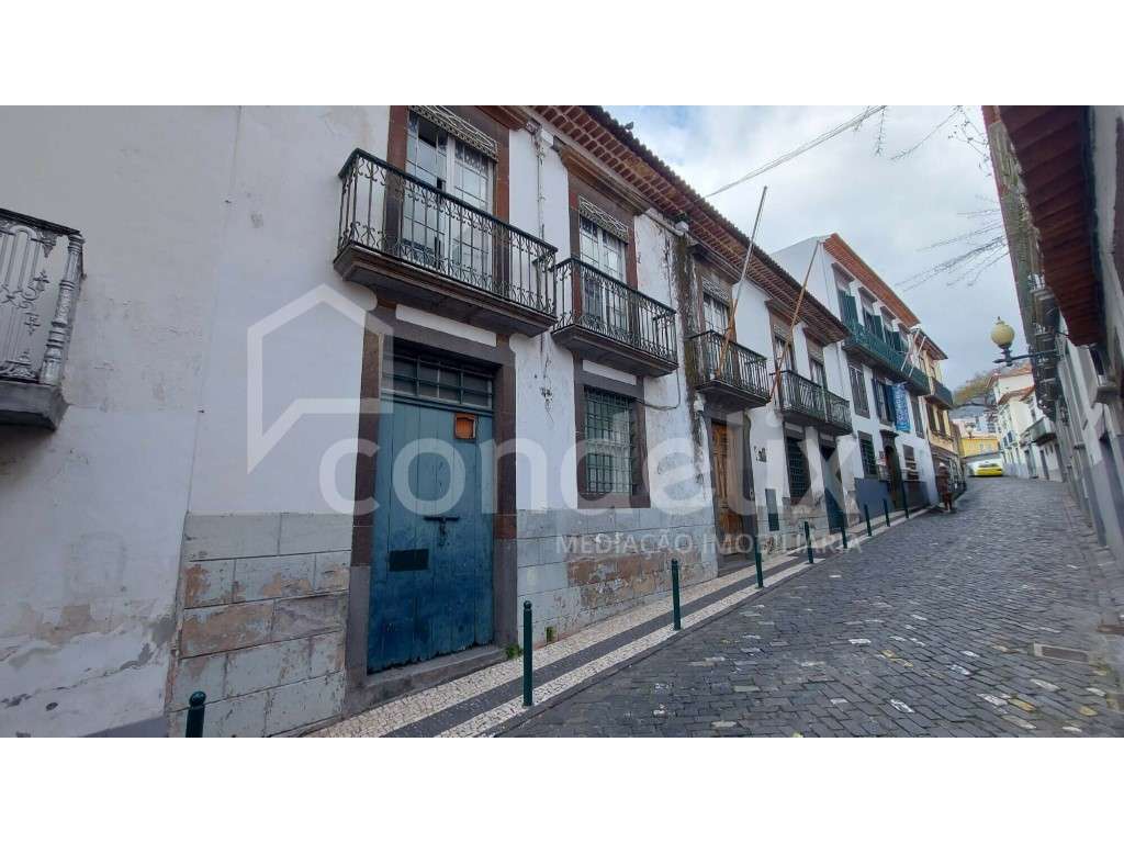 Prédio no centro do Funchal - Grande imagem: 2/20