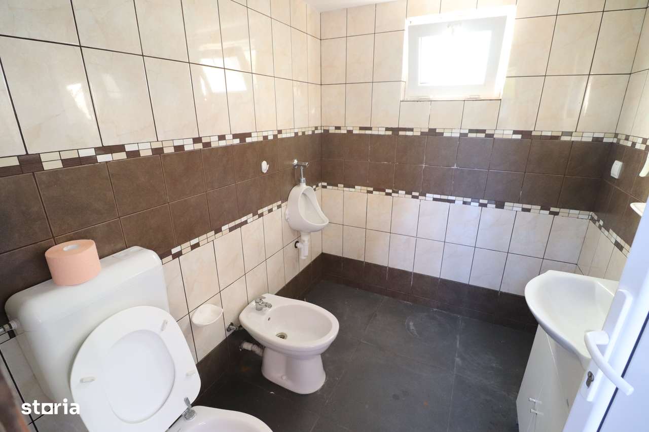 Vila individuala spatioasa cu 1500 mp teren central in Magurele-17