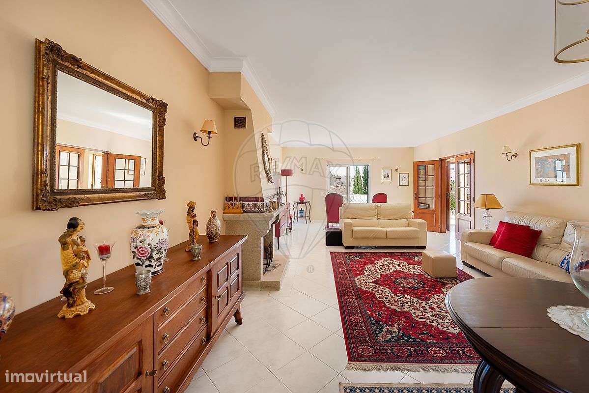 Moradia T5 para venda-9