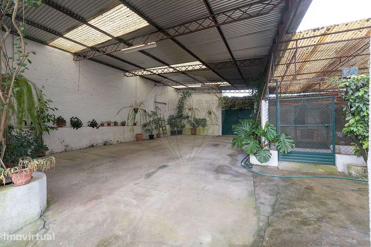 Moradia T4 para venda-9