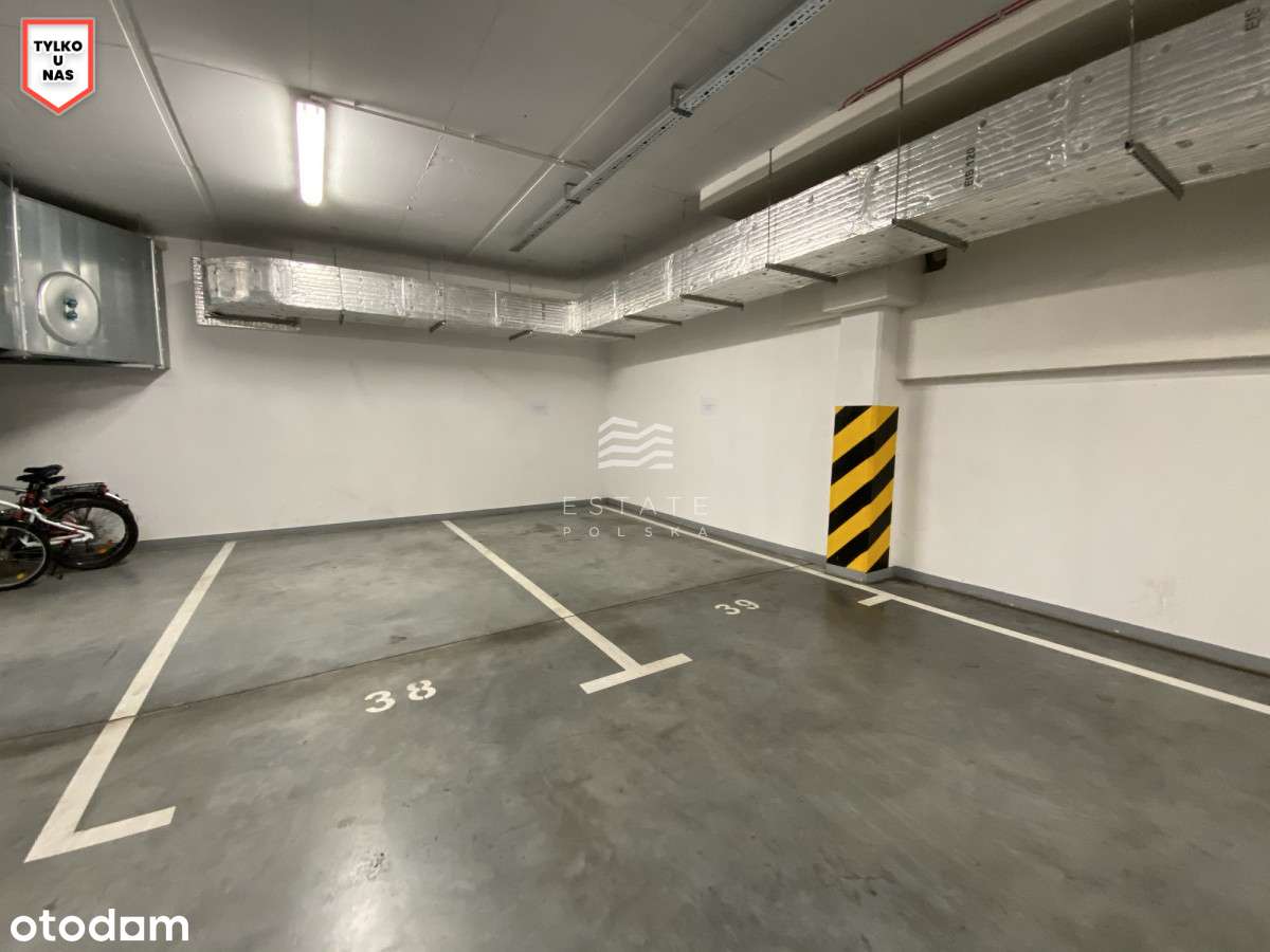 Miejsce w hali garażowej - Wałowa