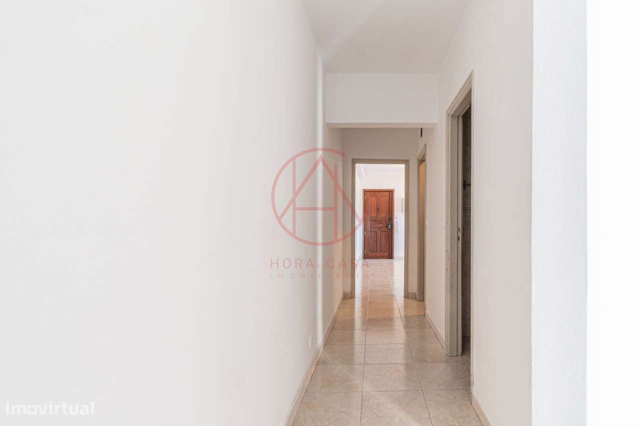 APARTAMENTO T3 1º andar c/ elevador - Sto Antonio da Charneca-27
