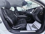 Volvo V60 D4 AWD Momentum - 23