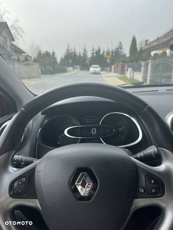 Renault Clio 1.2 16V 75 Limited - 5