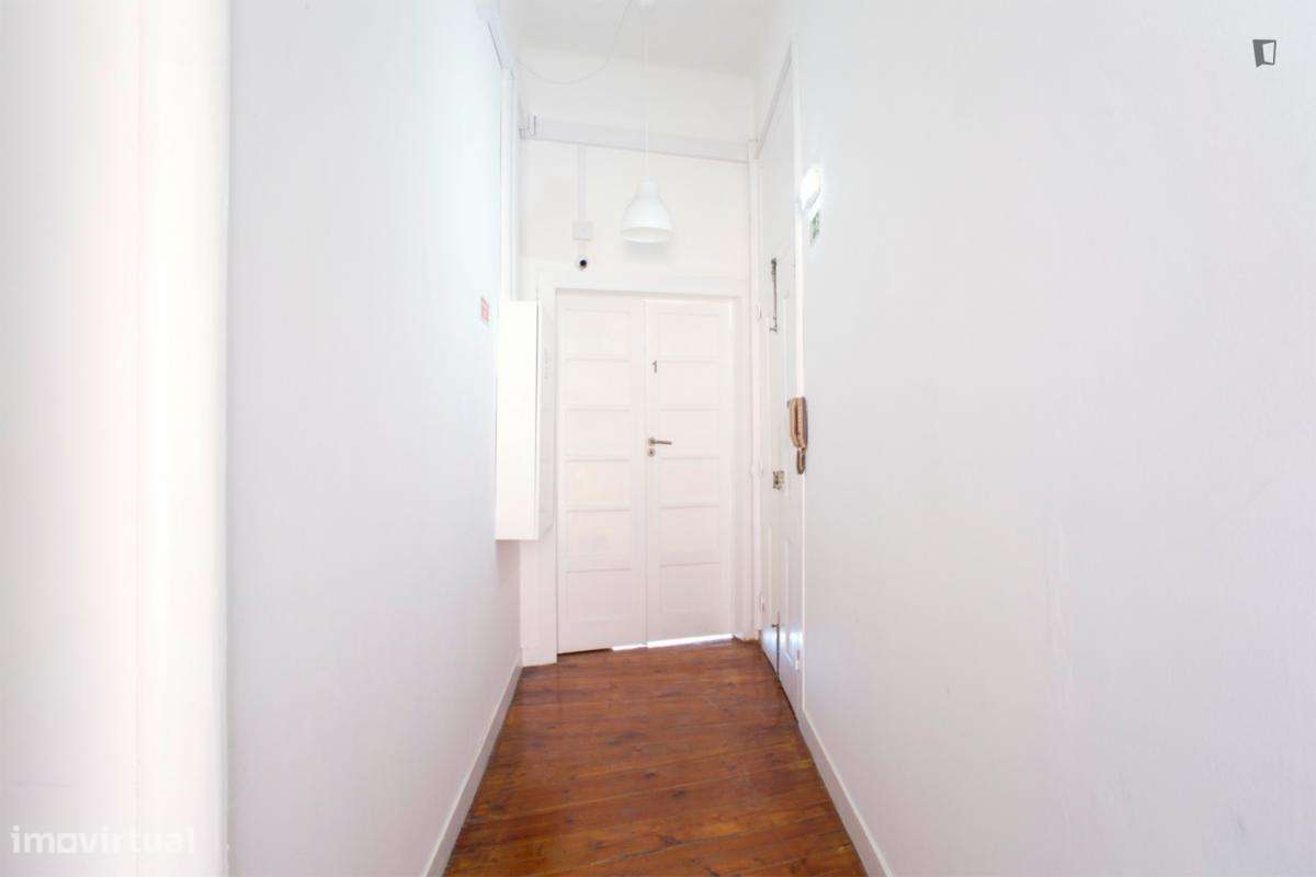 Quarto - localizado em Alcântara Lisbon - Grande imagem: 4/6