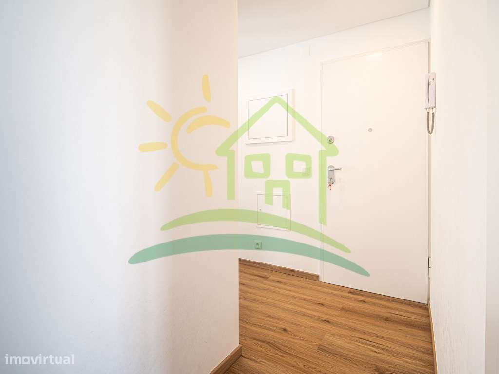 Apartamento T1 Tot. Remodelado Olival Basto Terraço 80m2-27