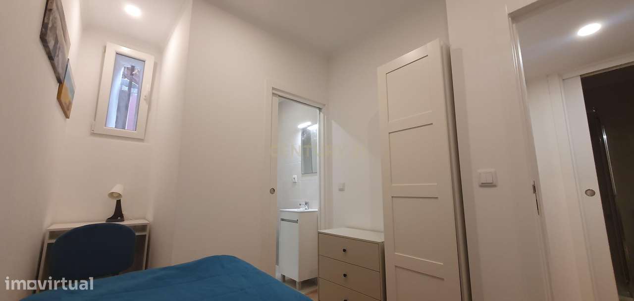Prédio no Bairro Alto Remodelado com 3 Apartamentos e Loja, um Sonho p-37