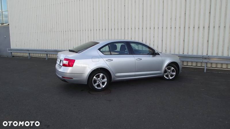 Skoda Octavia 1.6 TDI Active - 8