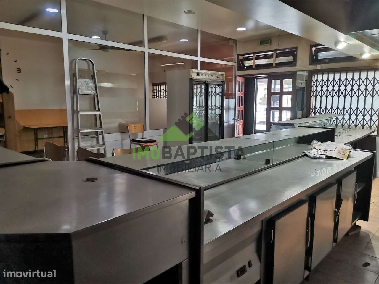 Loja com 168 m2 em Fiães-7