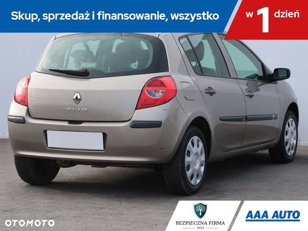 Renault Clio - 6