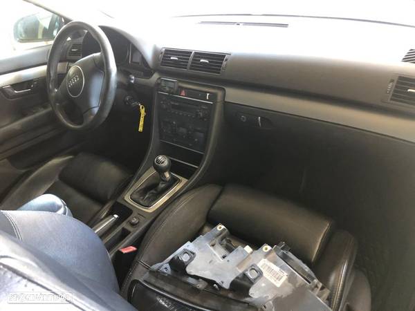 Audi A4 1.9 TDI Avant de 2003 para peças - 4