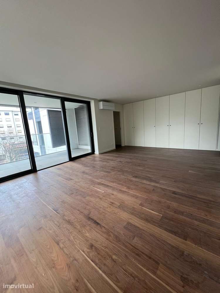 T 3 Novo V. N. Gaia  Av . República  Metro João de Deus Pronto Habitar-6