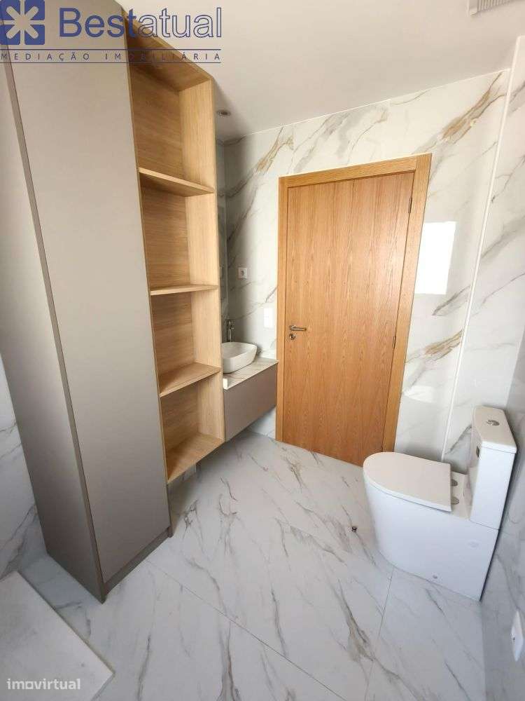 Apartamento T3 c/Lugar de Garagem P/ 2 Carros-15
