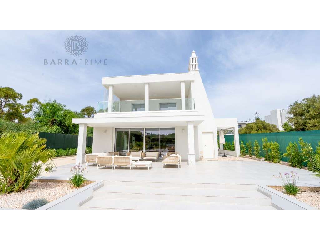 Moradia com 5 Quartos e Piscina Privada para Arrendamento Anual em ... - Grande imagem: 4/47