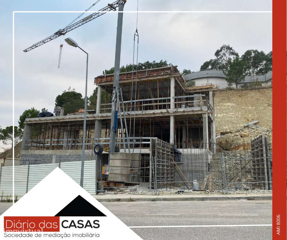 Moradia T4, em fase de construção, nova urbanização, Cernache, Coimbra - Grande imagem: 4/14