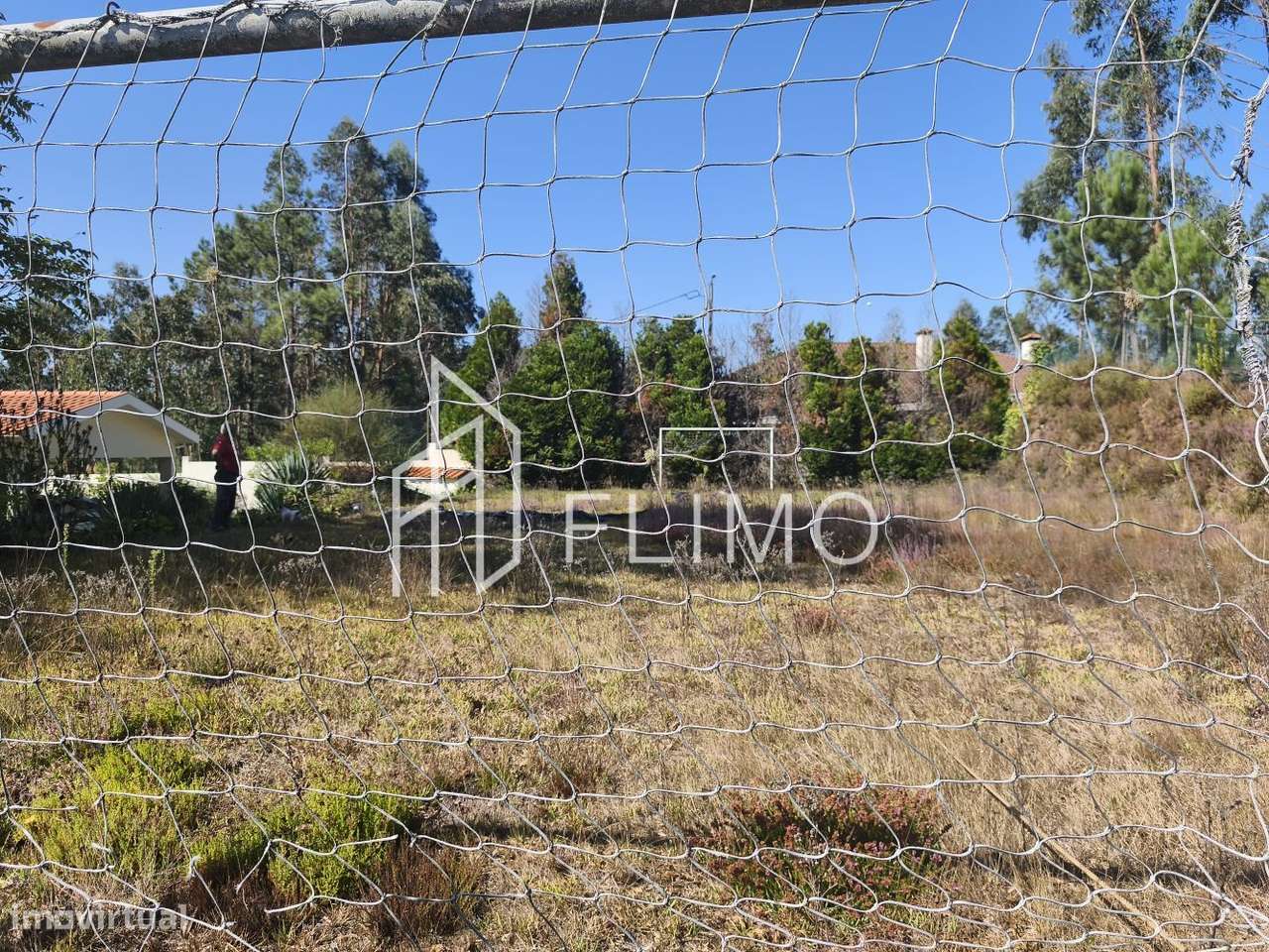 Moradia independente T5-36