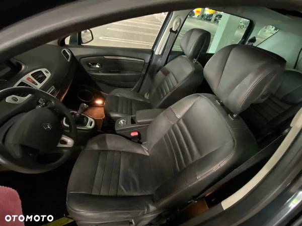 Renault Scenic 1.4 16V TCE Privilege - 29