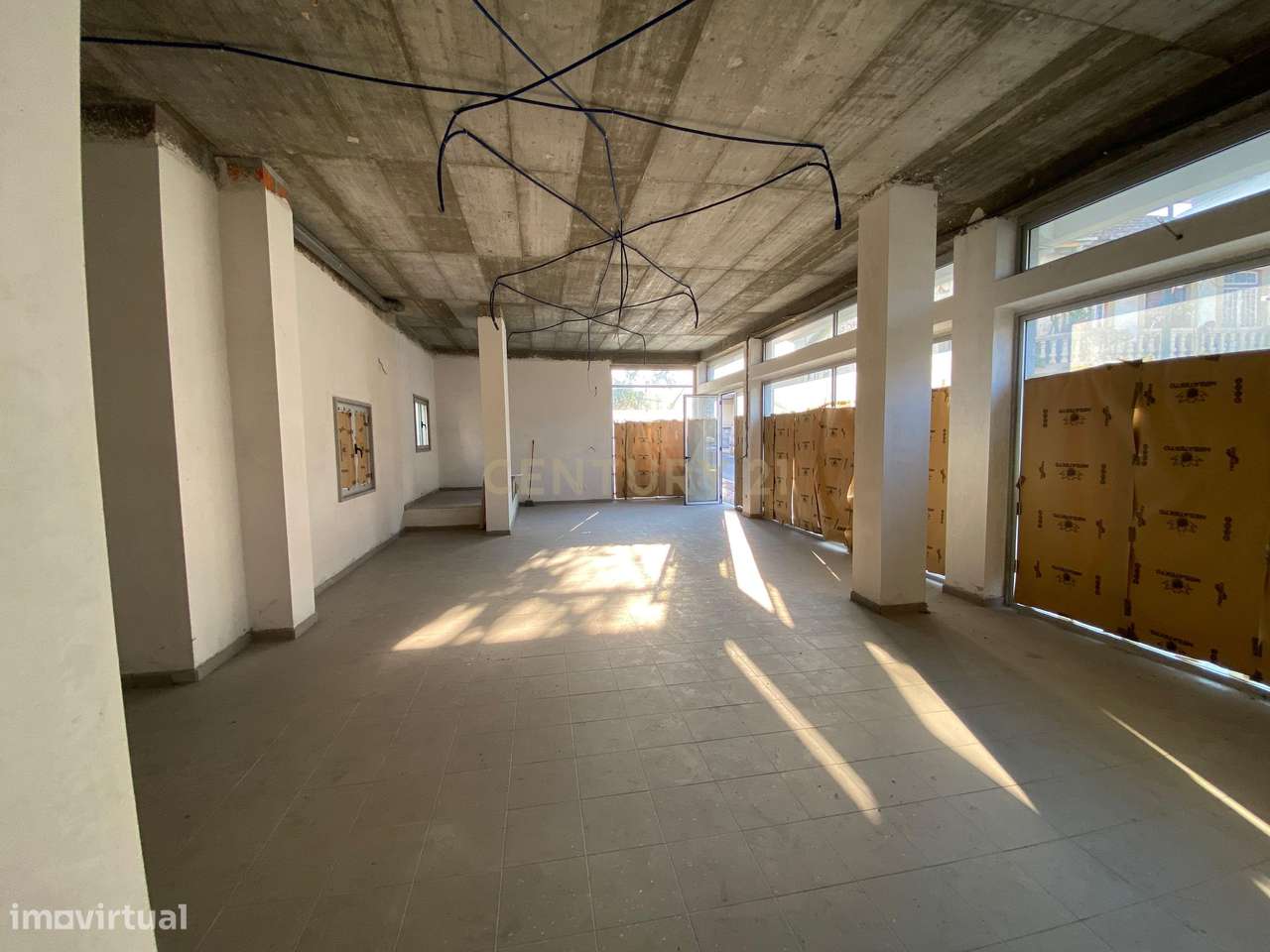 Espaço Comercial à venda no Fundão - Grande imagem: 5/10