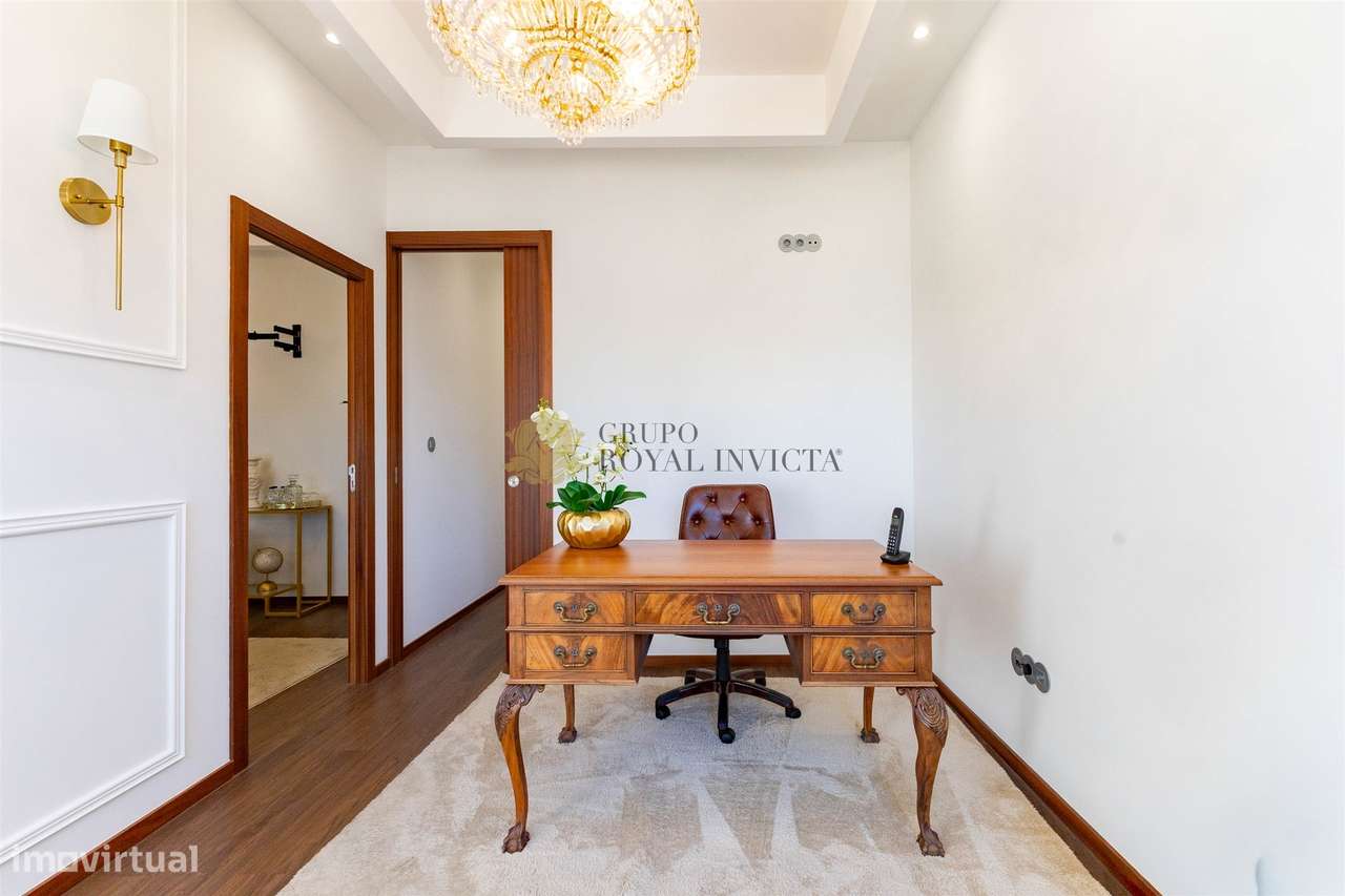 Espaço Comercial com Potencial de Conversão em Habitação – Circunvalaç - Grande imagem: 4/25