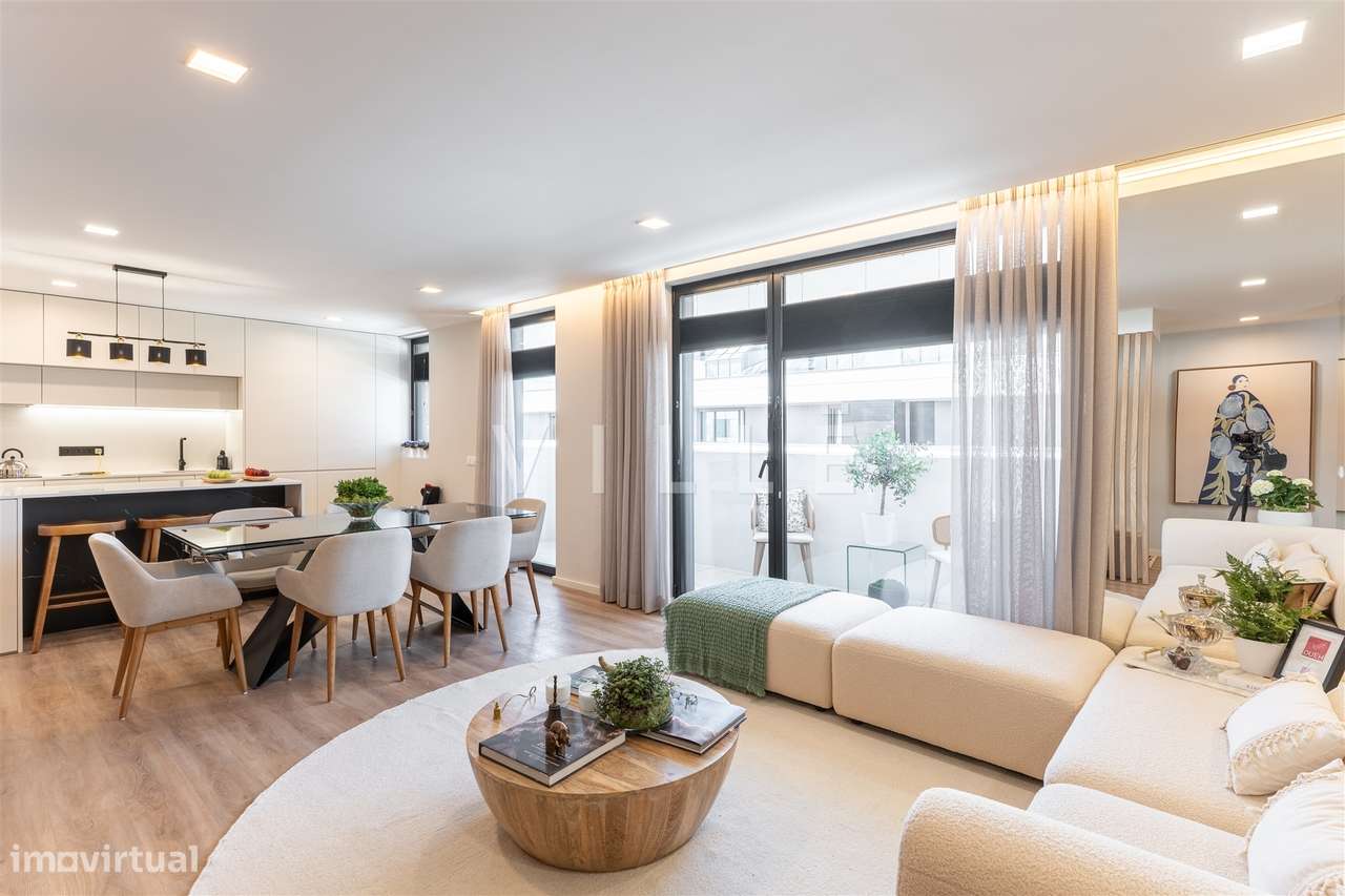 Apartamento T3 com suite, mobilado e varandas espaçosas - Grande imagem: 4/20