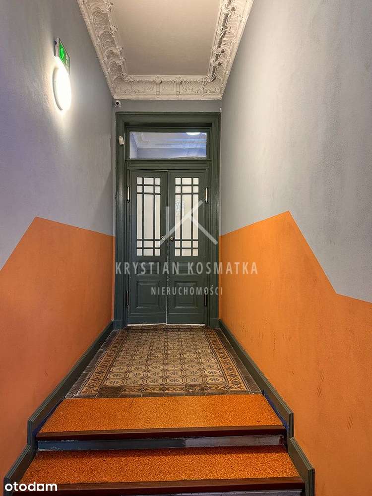 Klimatyczne mieszkanie w kamienicy z wyposażeniem.-9