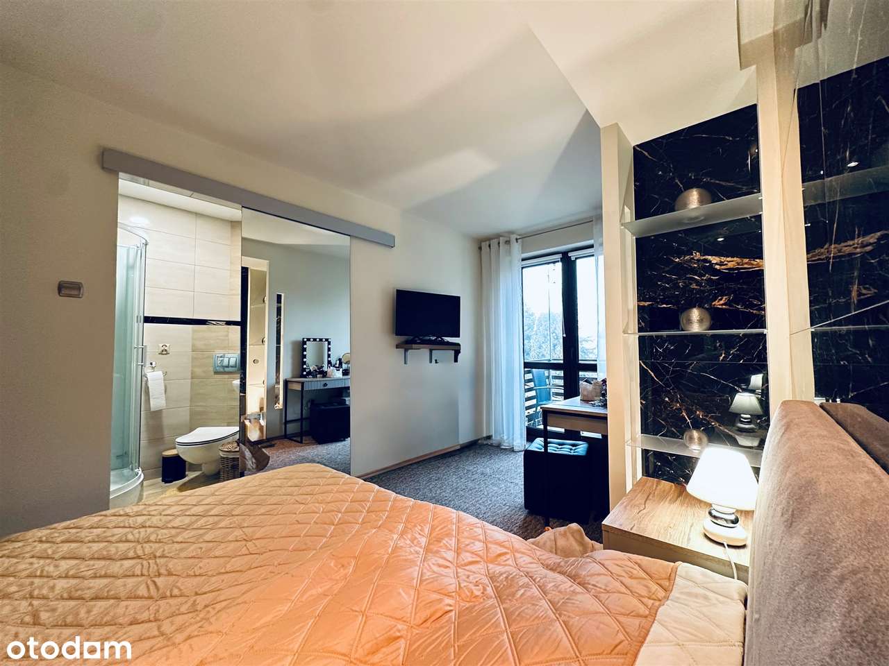 Przestronny, solidny dom po remoncie z ogrodem.-3