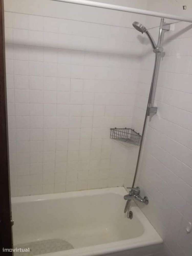 Apartamento com 5 quartos - localizado em Entrecampos Lisbon - Grande imagem: 4/10