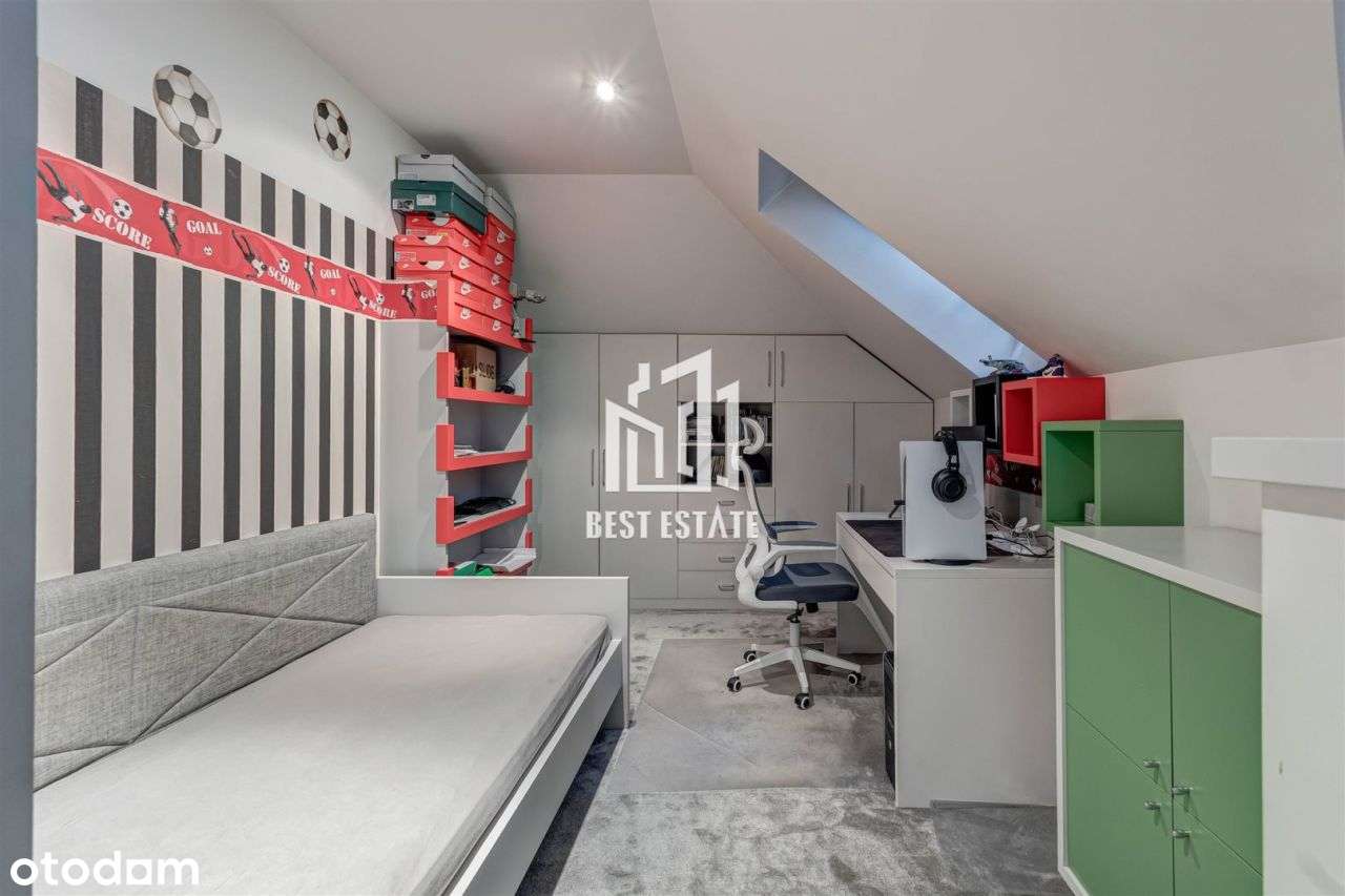 Przestronny Dom Blisko Centrum-12