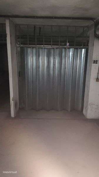 Garagem e Lojas centro comercial - Grande imagem: 2/5