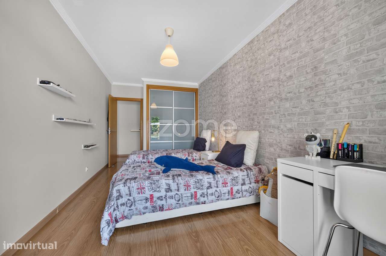 Apartamento T3 na Urbanização do Jardim da Amoreira - Ramada-20