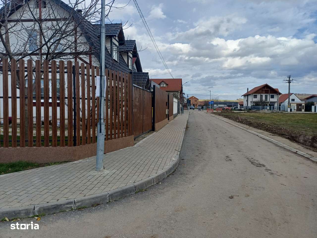 Imobiliare Maxim -teren cu autorizatie de construire-3