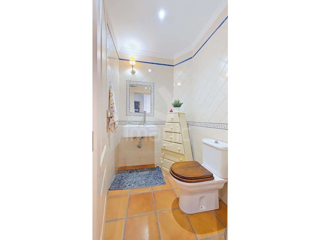 Moradia T4 isolada, usada, Encarnação - Mafra-17