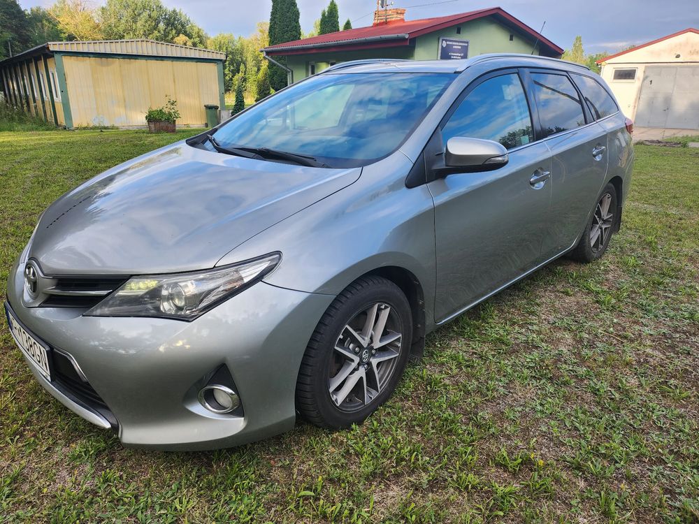 Toyota Auris II (2012-) 2.0 D-4D Premium 2015