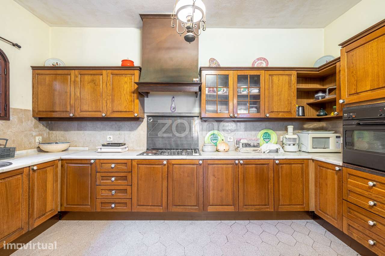 Moradia T5 Estilo Quintinha Vista Panorâmica e 3 Andares Independen... - Grande imagem: 4/51