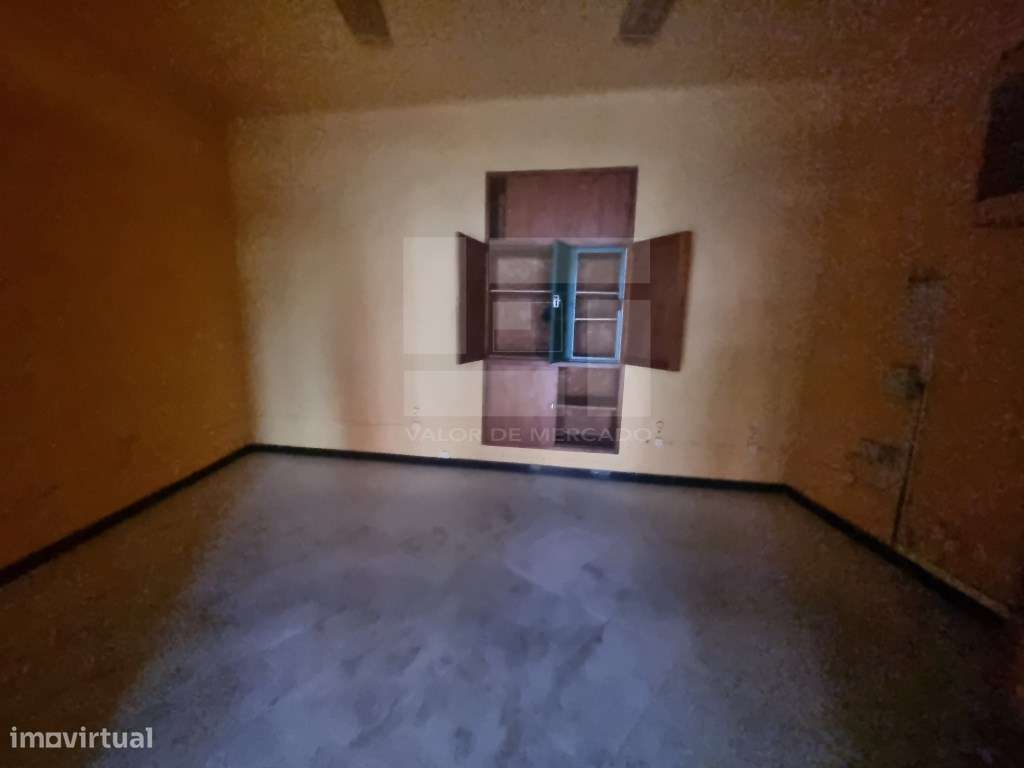 Loja localizada no centro histórico de Elvas. - Grande imagem: 5/15