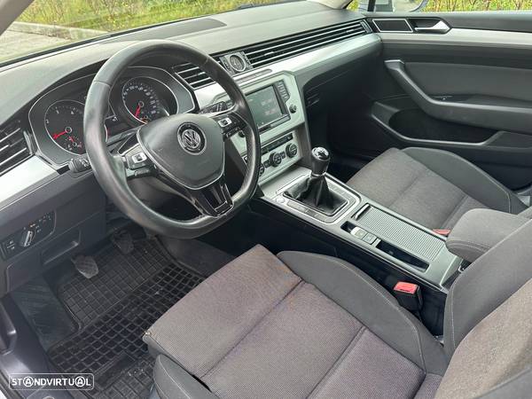 VW Passat Variant 2.0 TDi Confortline - 6