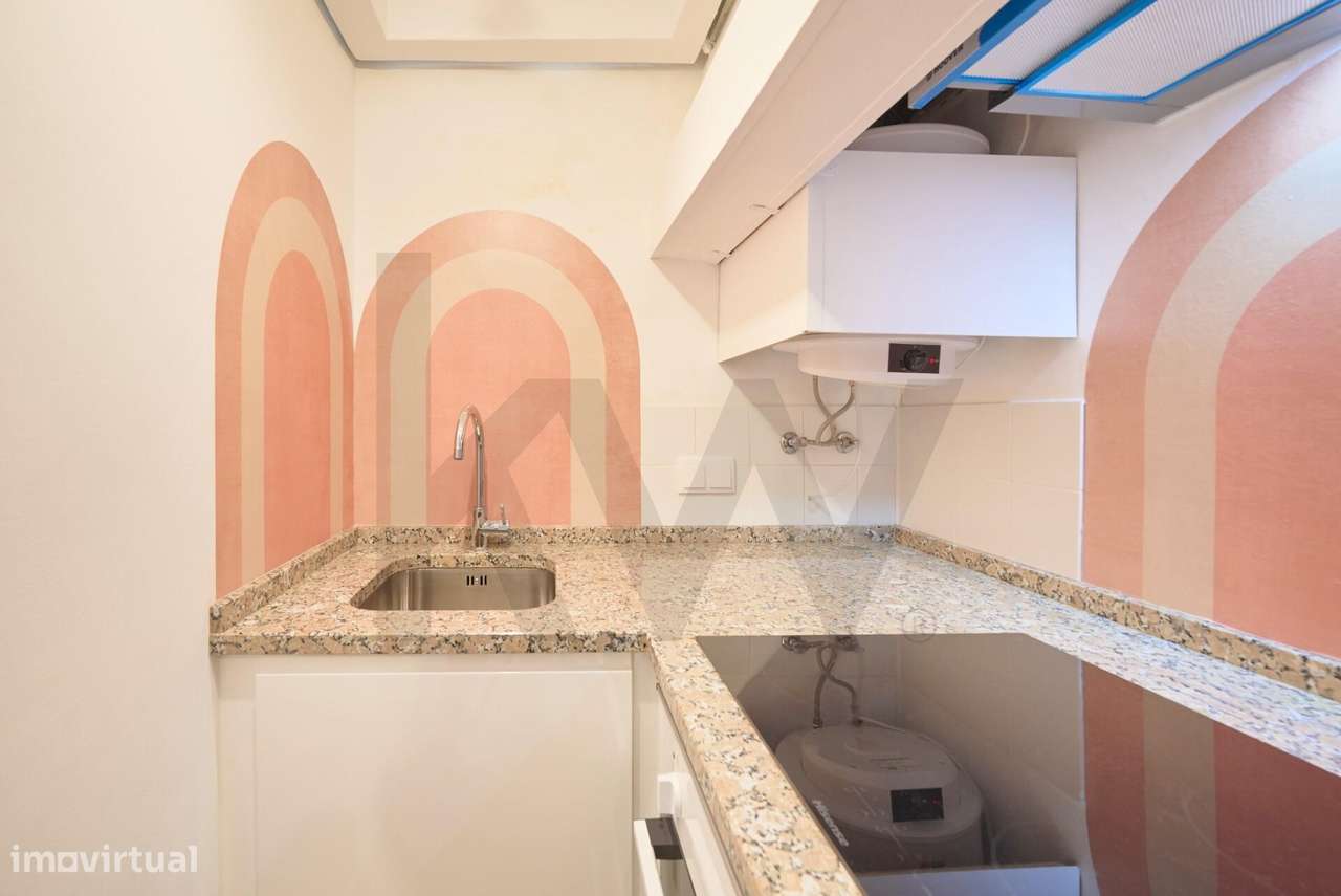 APARTAMENTO RENOVADO T1+1 JUNTO AO CASTELO SÃO JORGE-25